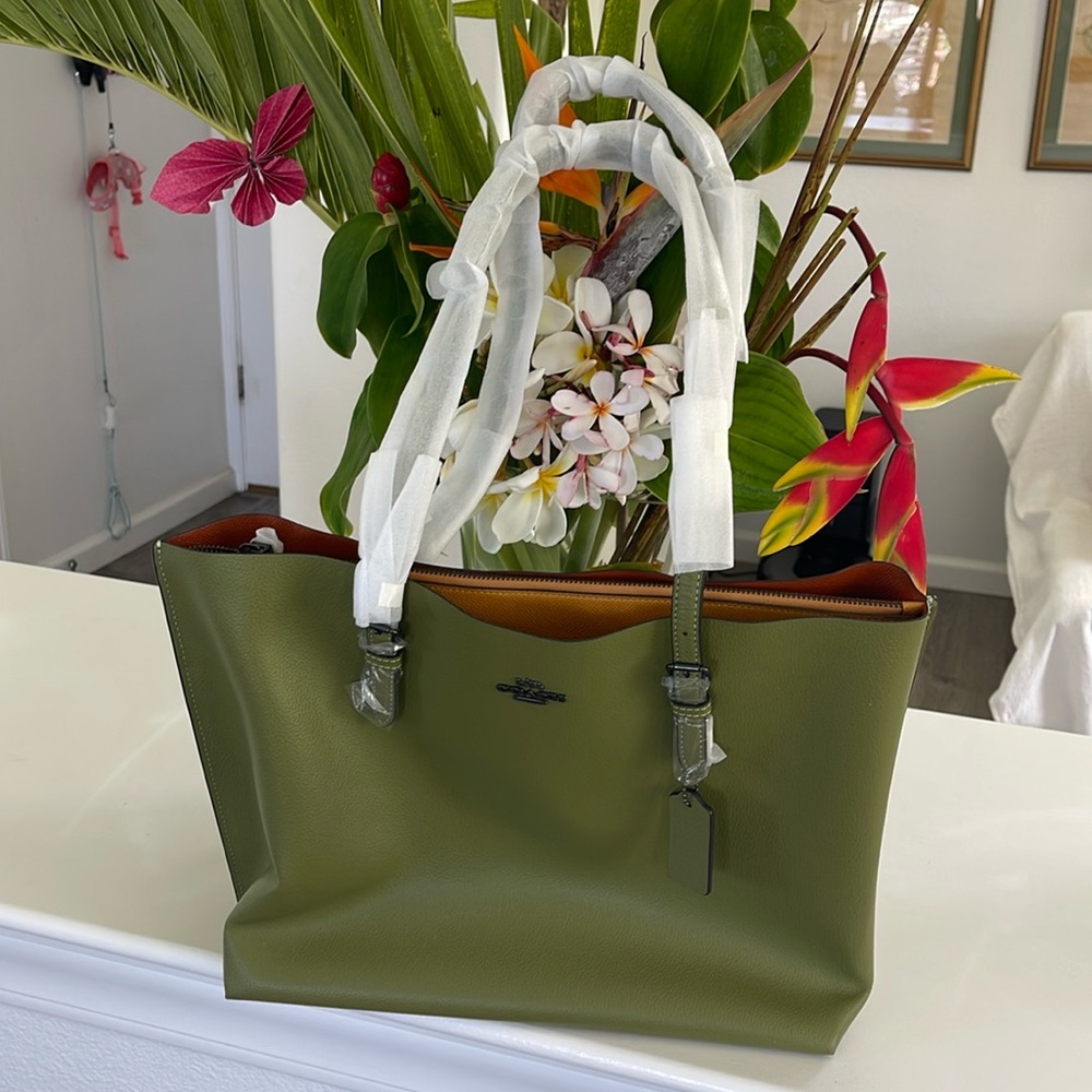 Coach shoulder bag